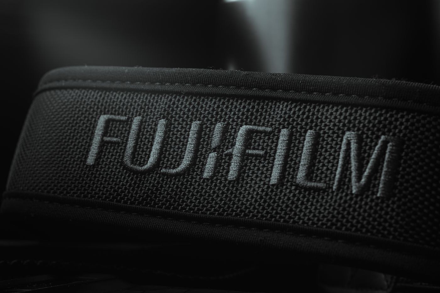 Nahaufnahme eines gepolsterten Kameragurts